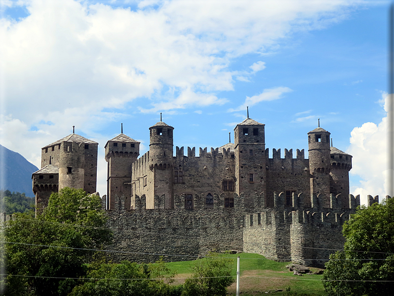 foto Castello di Fénis